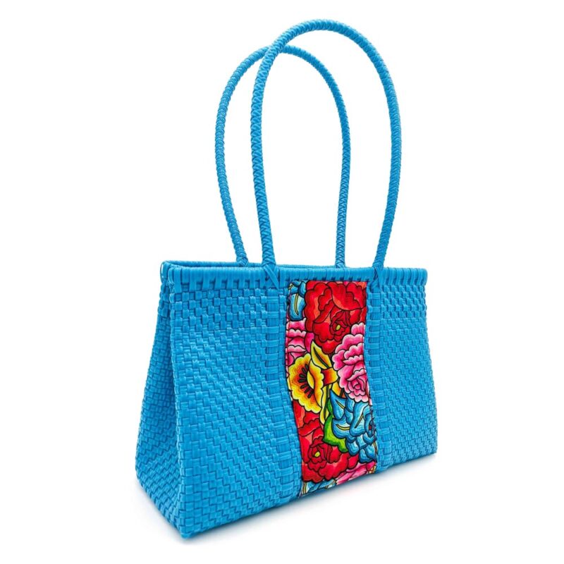 Bolsa artesanal azul con motivo sublimado - Image 2