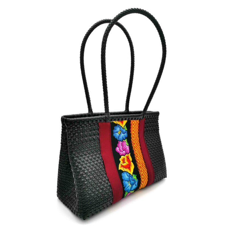 Bolsa artesanal negra con motivo sublimado - Image 2