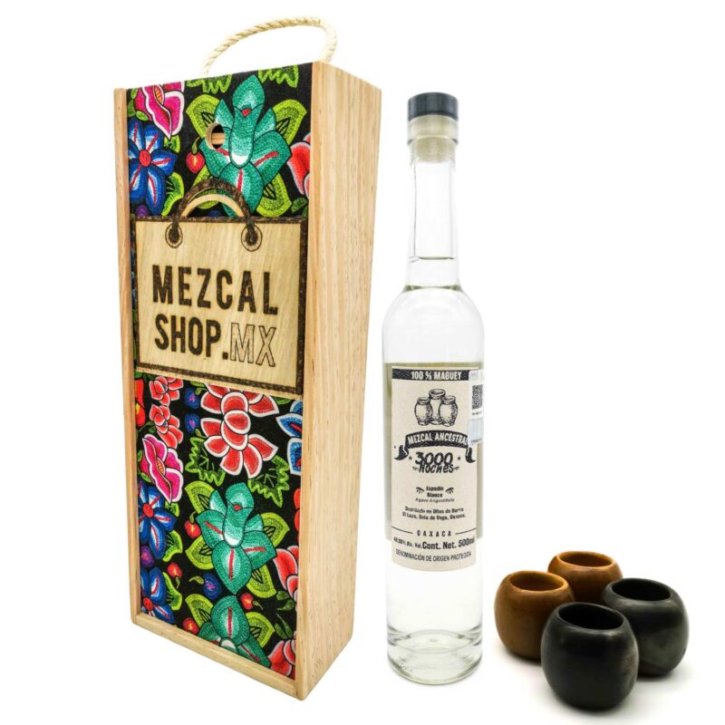 Kit Artesanal Oaxaqueño: Caja + Mezcal Ancestral 3000 Noches Espadín 48° 500ml + Barro Negro