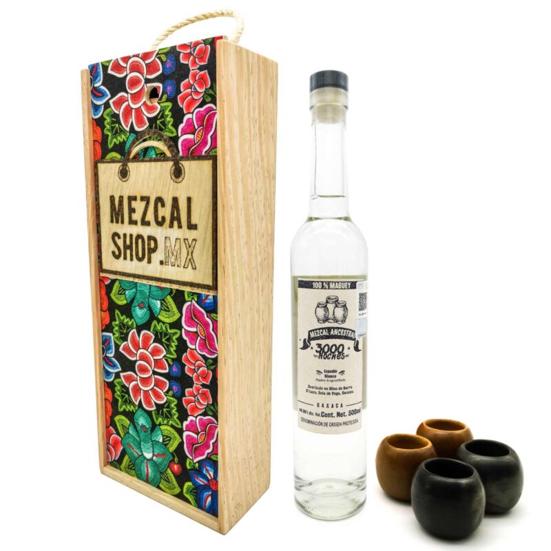 Kit Artesanal Oaxaqueño: Caja + Mezcal Ancestral 3000 Noches Espadín 48° 500ml + Barro Negro