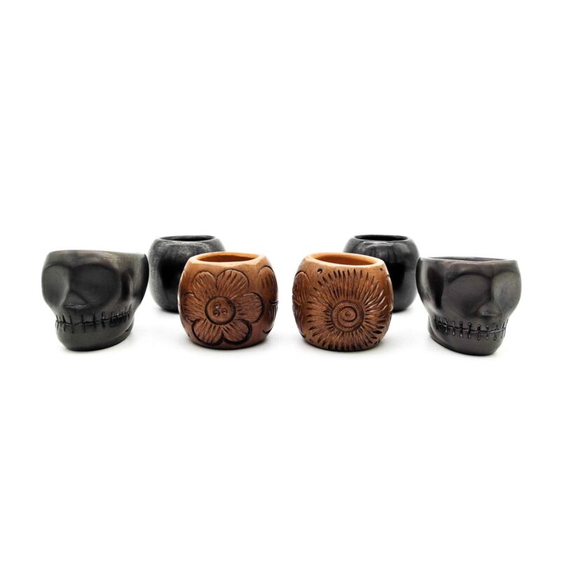 Kit copas mezcaleras de Barro Negro (2 normales, 2 calavera, 2 decoradas) PIEZA ÚNICA