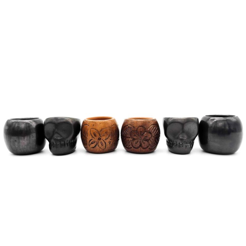 Kit copas mezcaleras de Barro Negro (2 normales, 2 calavera, 2 decoradas) PIEZA ÚNICA - Image 2