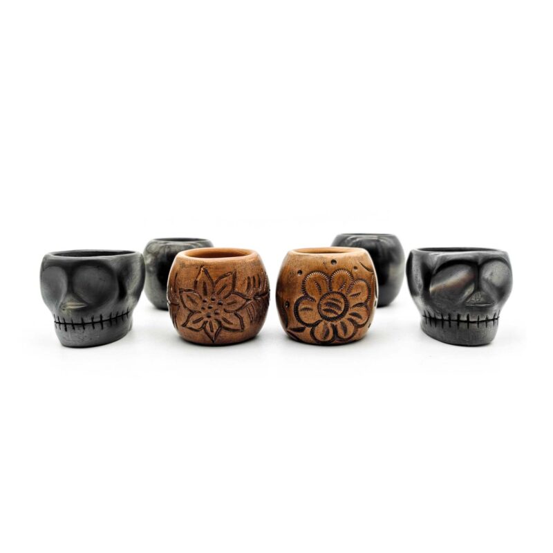 Kit copas mezcaleras de Barro Negro (2 normales, 2 calavera, 2 decoradas) PIEZA ÚNICA