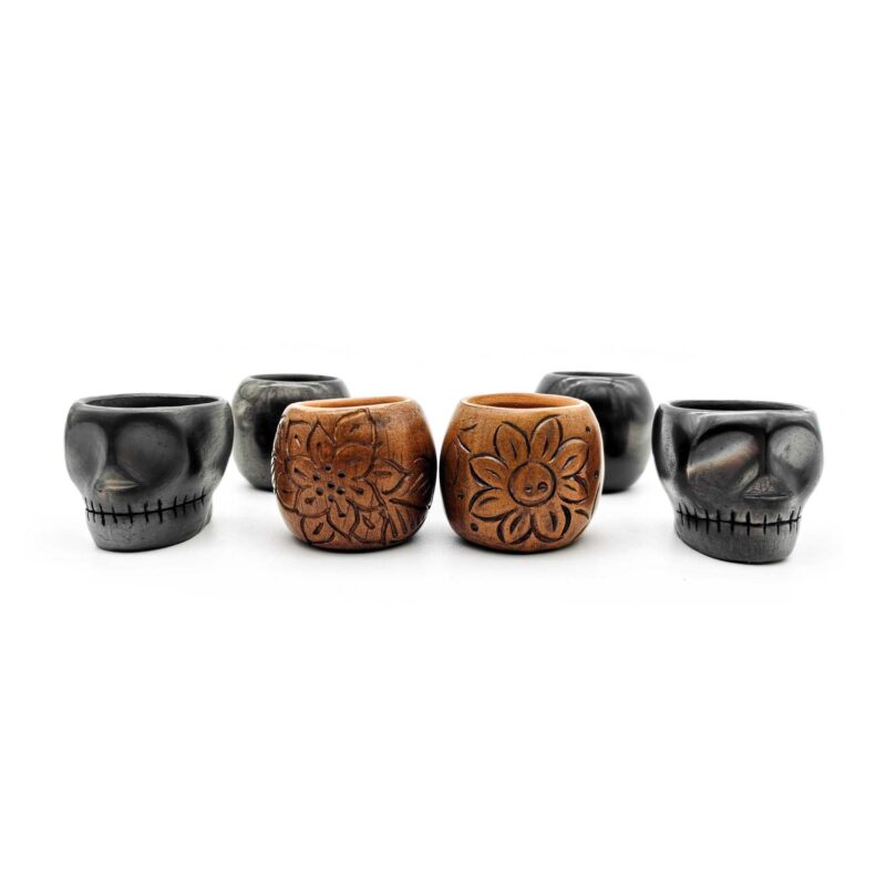 Kit copas mezcaleras de Barro Negro (2 normales, 2 calavera, 2 decoradas) PIEZA ÚNICA