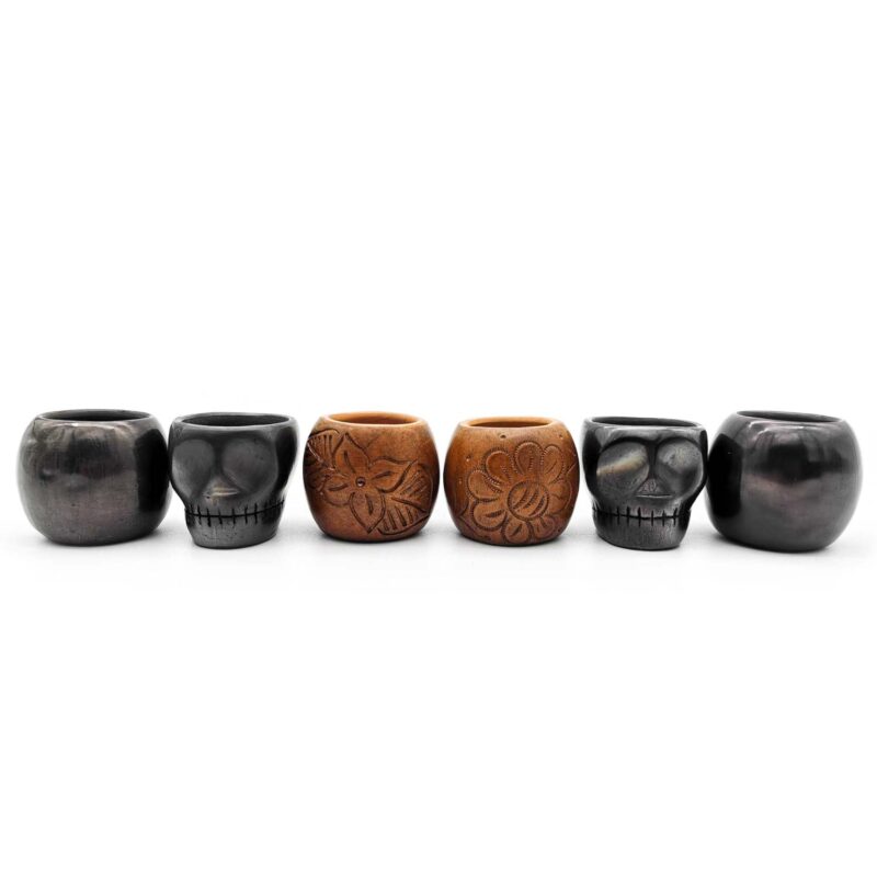 Kit copas mezcaleras de Barro Negro (2 normales, 2 calavera, 2 decoradas) PIEZA ÚNICA - Image 2