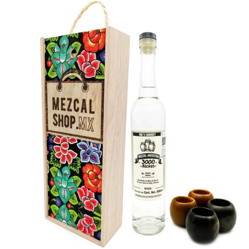 Kit: Caja artesanal + Mezcal Ancestral 3000 Noches Coyote + Barro Negro