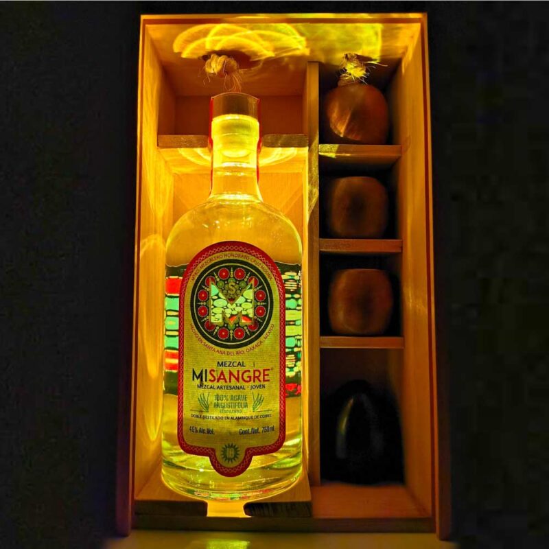 Kit Mezcal artesanal Mi Sangre: Caja + Mezcal + Barro Negro - Image 5