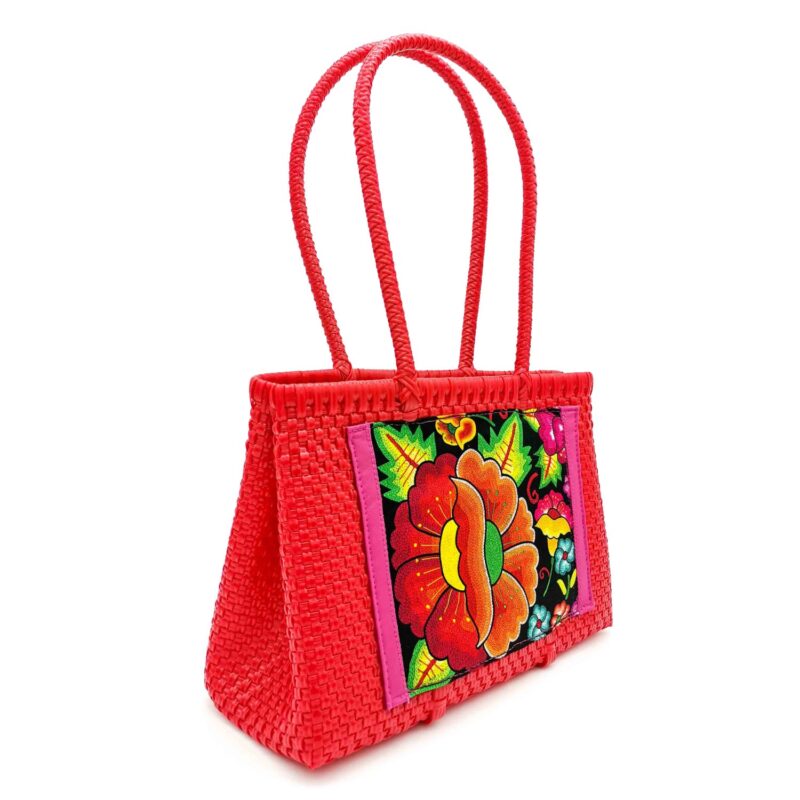 Bolsa artesanal color rojo con motivo sublimado - Image 2