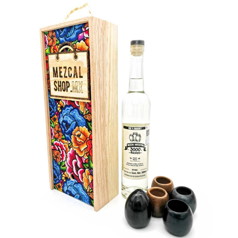 Kit: Caja artesanal + Mezcal Ancestral 3000 Noches Coyote + Barro Negro
