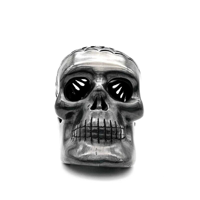 Calavera mediana-grande de Barro Negro