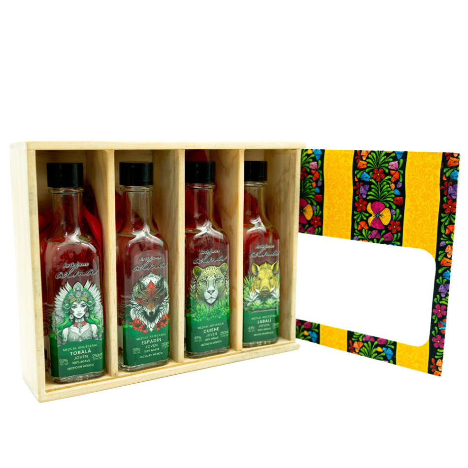 caja de madera decoracion amarilla y 4 botellas de mezcal adentro