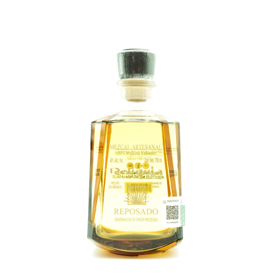 Botella cuadrada mezcal la reliquia reposado