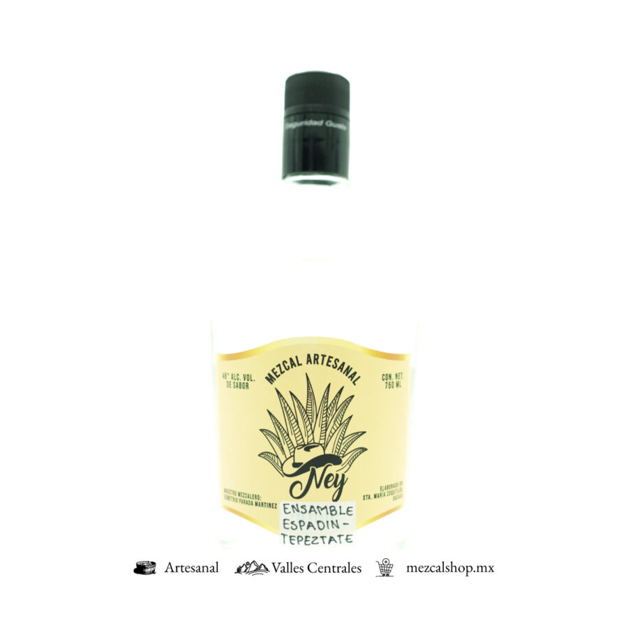 botella de mezcal artesanal ney ensamble