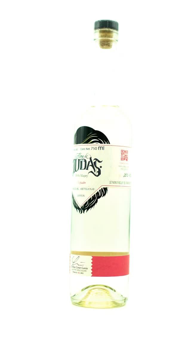 Mezcal Alma de Judas
Proceso artesanal
Yautepec, Oaxaca.
#mezcalito #mezcalartesanal #mezcalería #almadejudas